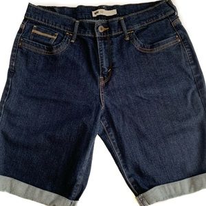 Levi’s Capris Shorts